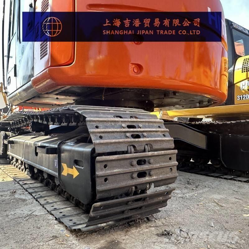Hitachi ZX 135 Pásová rýpadla