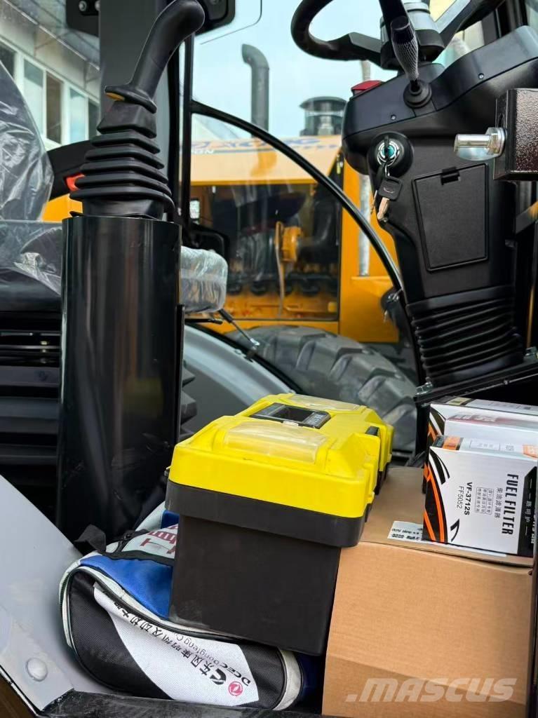 CAT 420 F Rýpadlo-nakladače