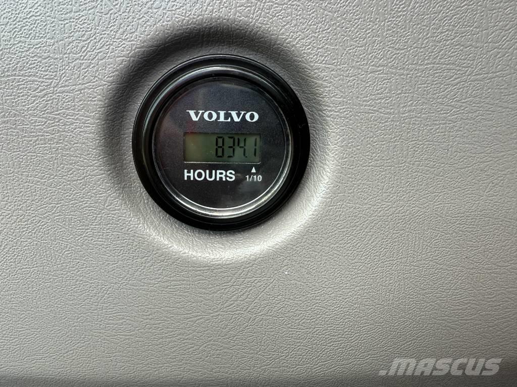 Volvo ECR 88 D Midi rýpadla 7t - 12t
