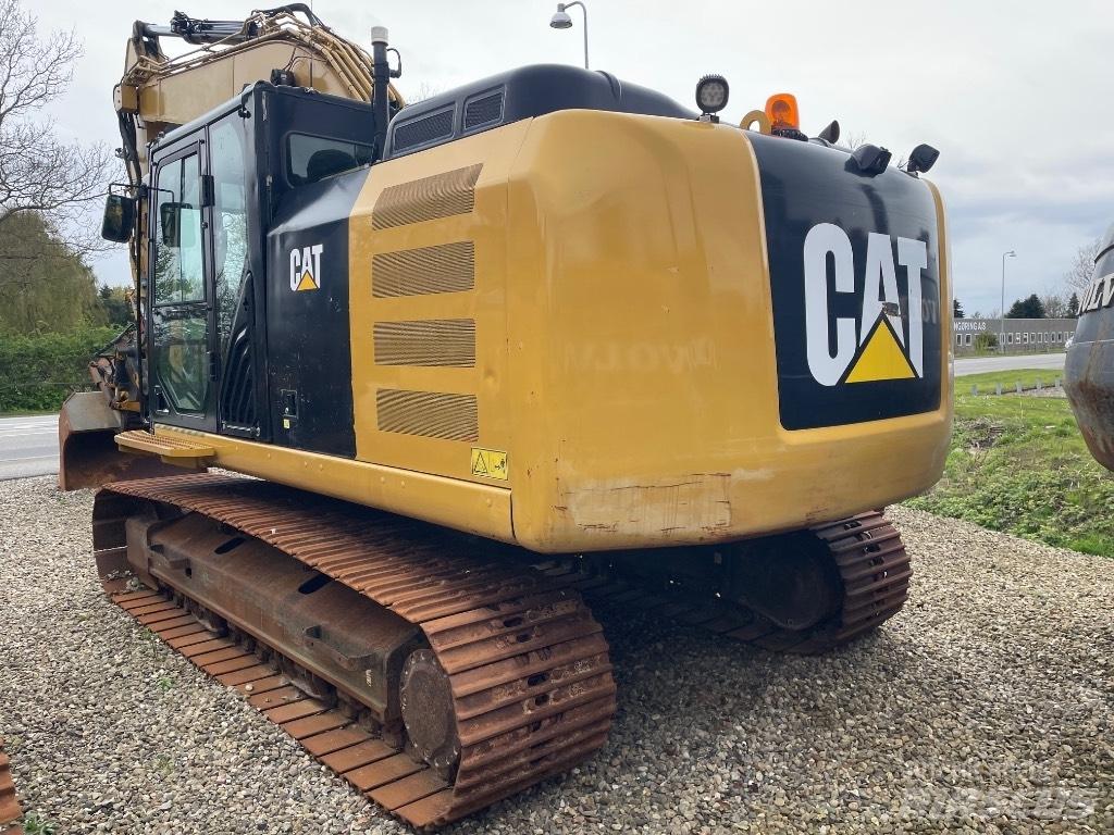 CAT 323FL Pásová rýpadla