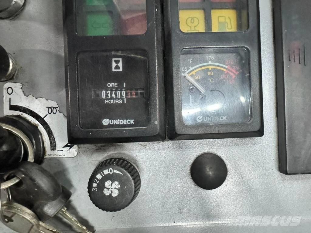 Combilift C3000CB Vysokozdvižný vozík s bočním ložením
