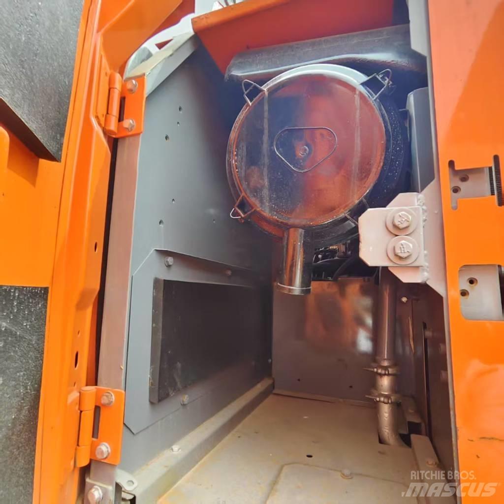Hitachi ZX 210 Pásová rýpadla