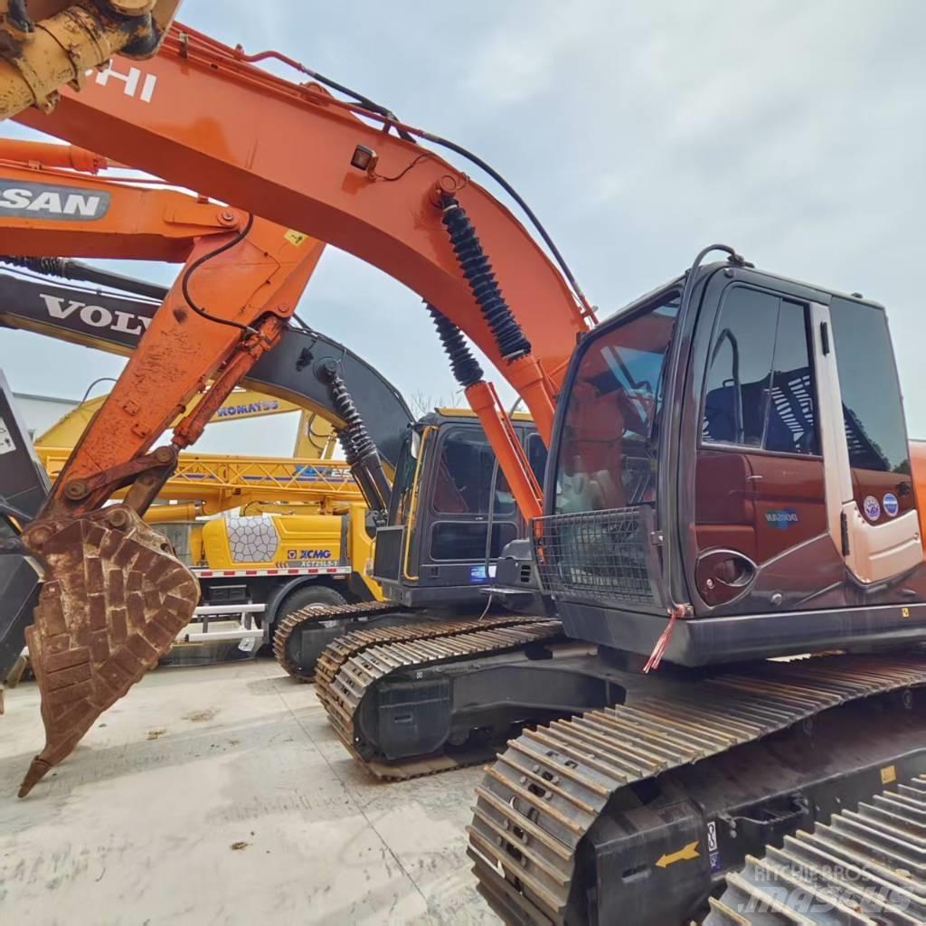 Hitachi ZX 210 Pásová rýpadla
