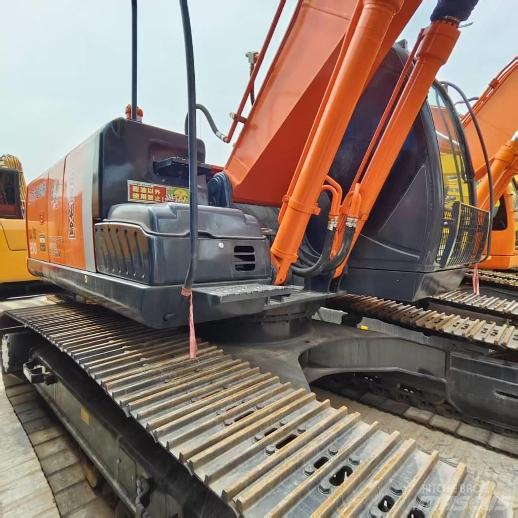 Hitachi ZX 210 Pásová rýpadla