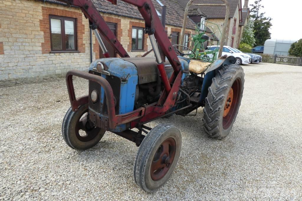 Fordson Super Major Traktory