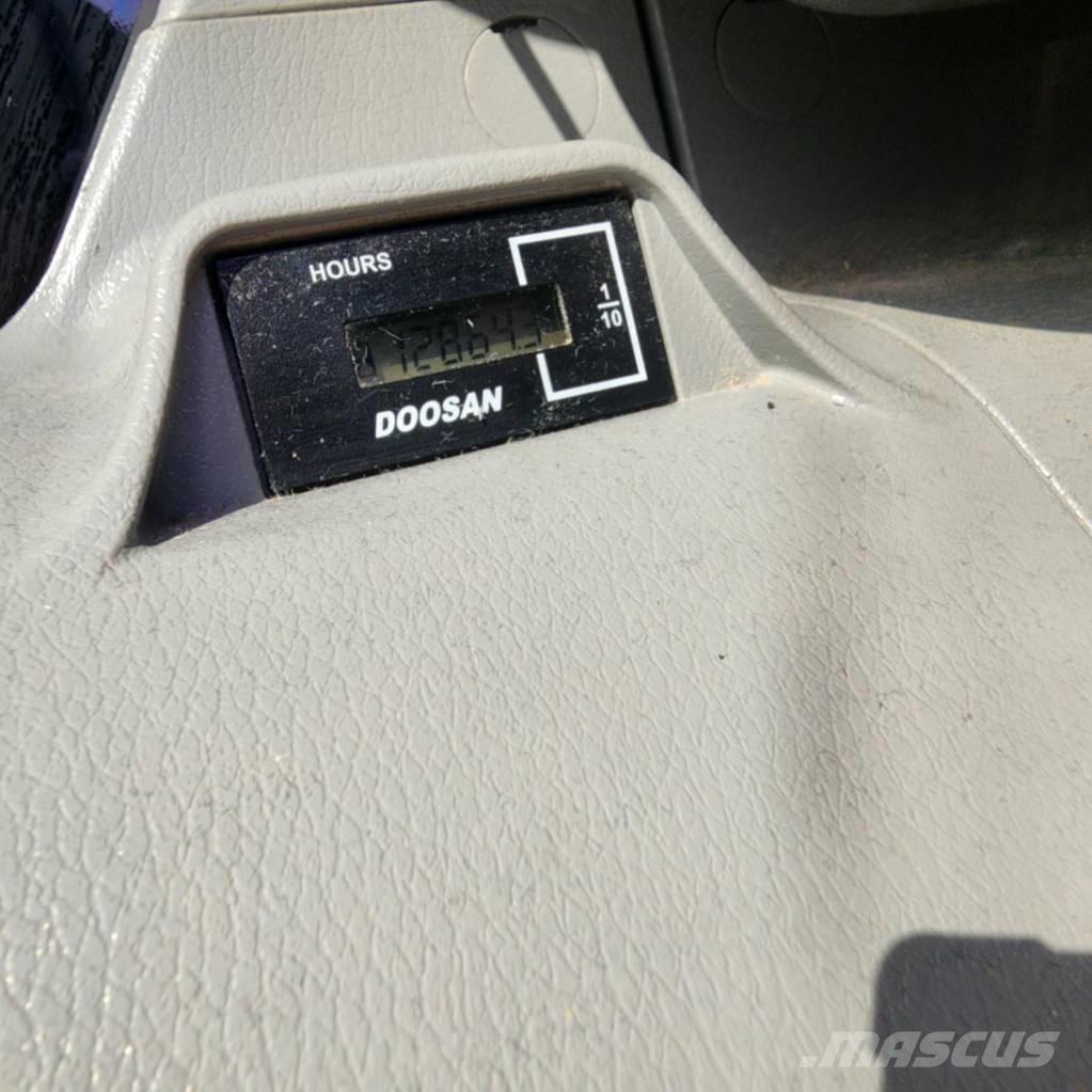 Doosan DX300LC-5L Pásová rýpadla