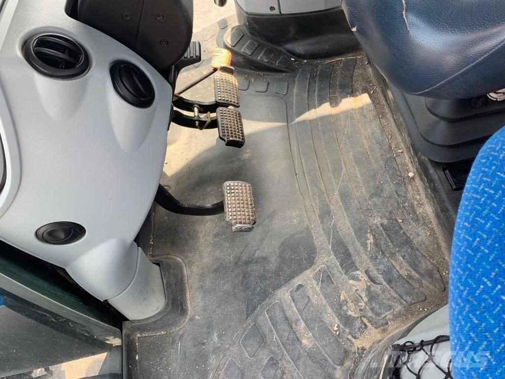 New Holland T 7.200 Traktory