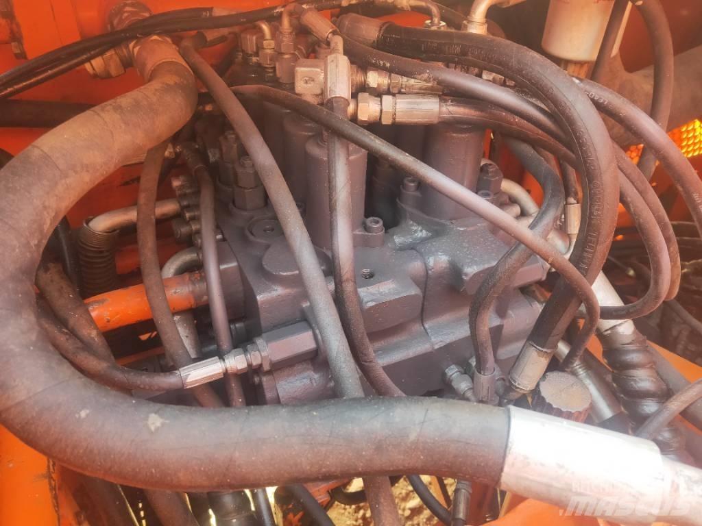 Doosan DH220LC-7 Pásová rýpadla
