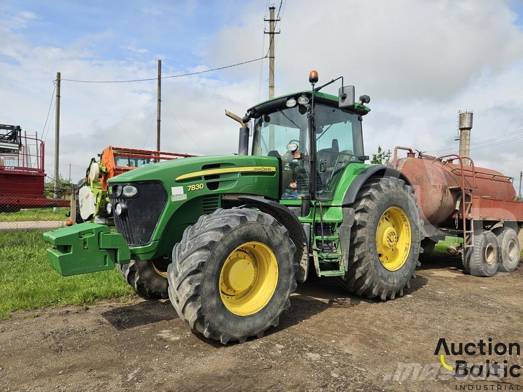 John Deere 7830 Traktory