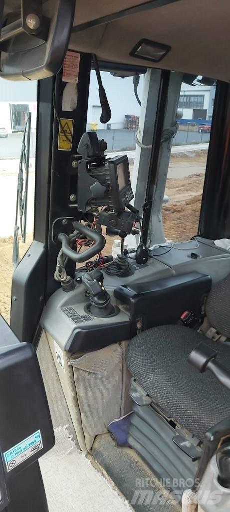 CAT D6N XL Pásové dozery