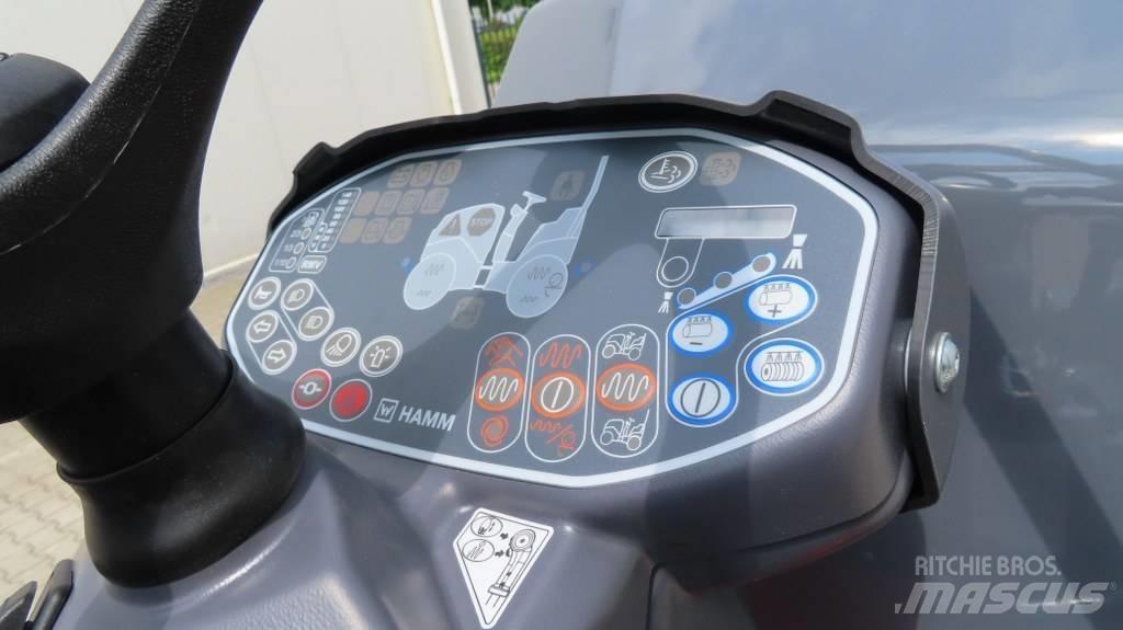 Hamm HD13i VV Tandemové válce