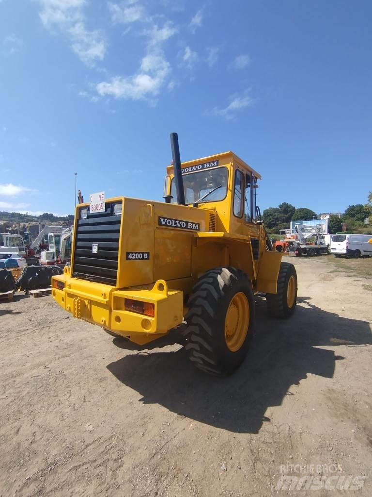 Volvo BM 4200 Kolové nakladače