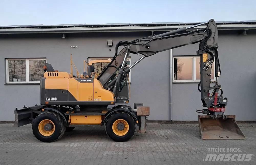 Volvo EW 140 D Kolová rýpadla