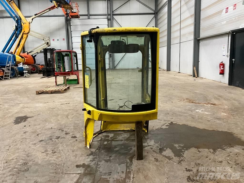 Yanmar Vio 20 / vio 25 Kabiny a interiér
