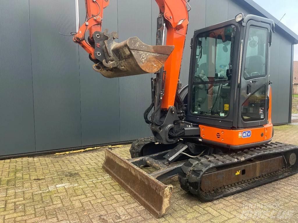 Hitachi U55-5a Mini rýpadla < 7t