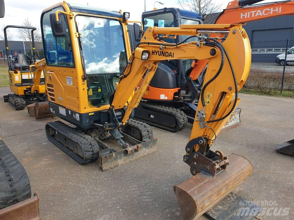 Hyundai R18-9 Mini rýpadla < 7t