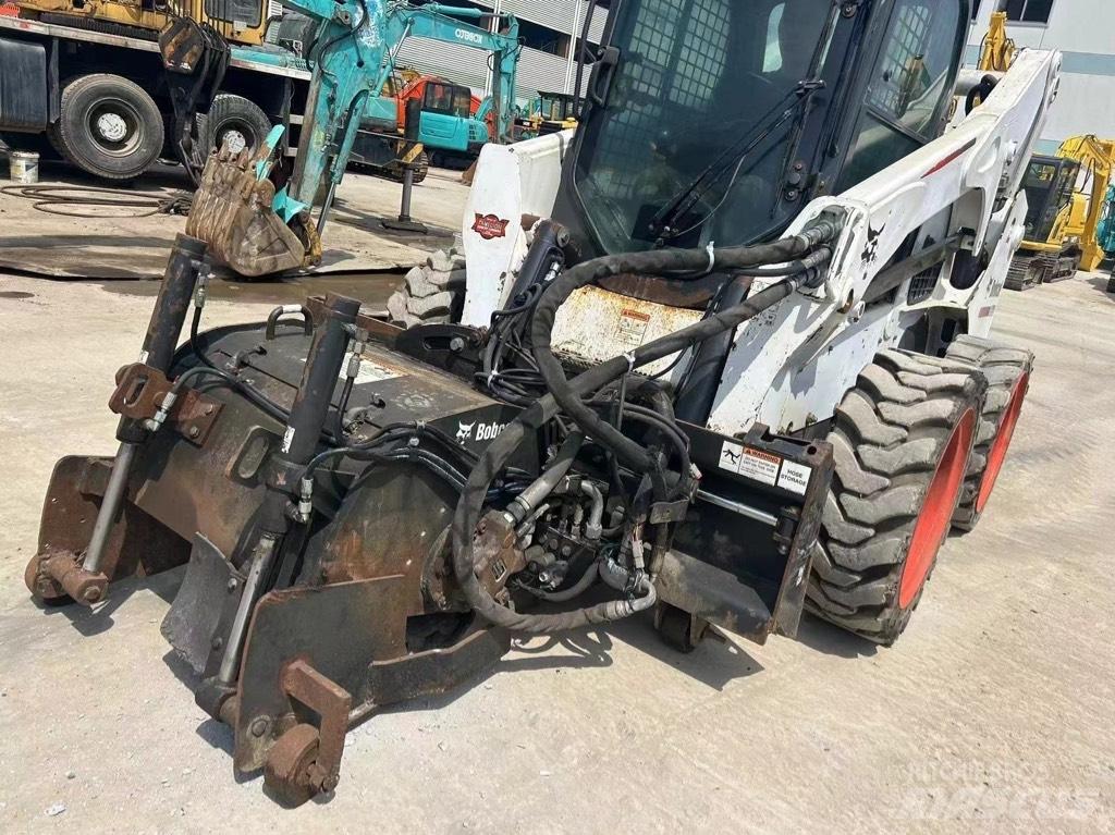 Bobcat S 750 Smykem řízené nakladače