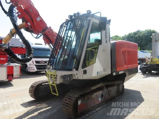 Sandvik DP 1500 i Povrchové vrtací stroje