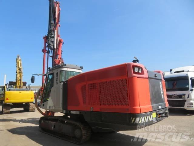 Sandvik DP 1500 i Povrchové vrtací stroje