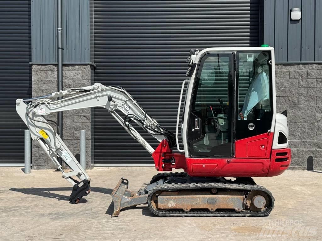 Takeuchi TB 230 Mini rýpadla < 7t