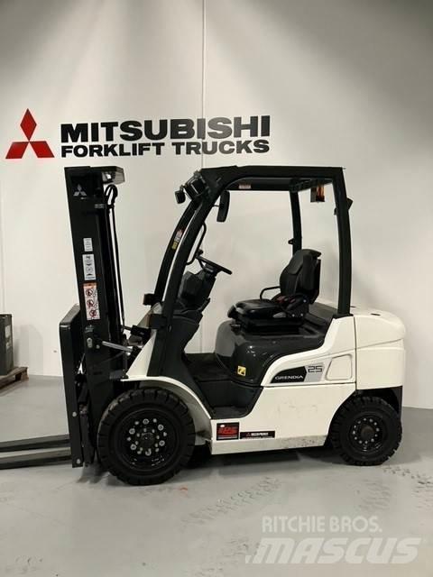 Mitsubishi FD25N3 Dieselové vozíky