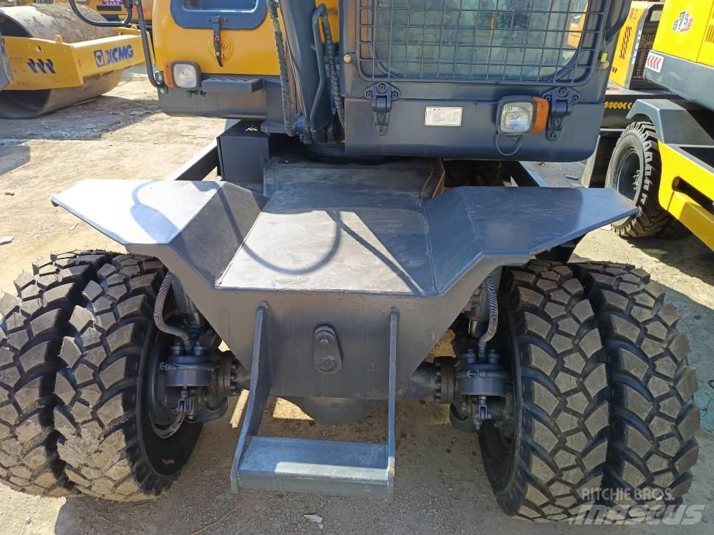 Xinyuan XYB75W-9 Pásová rýpadla