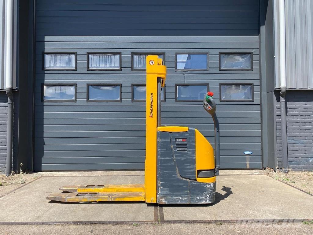 Jungheinrich EJC12 Ručně vedené vysokozdvižné vozíky