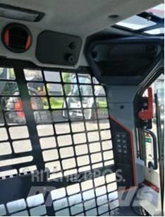 Bobcat T 76 Smykem řízené nakladače