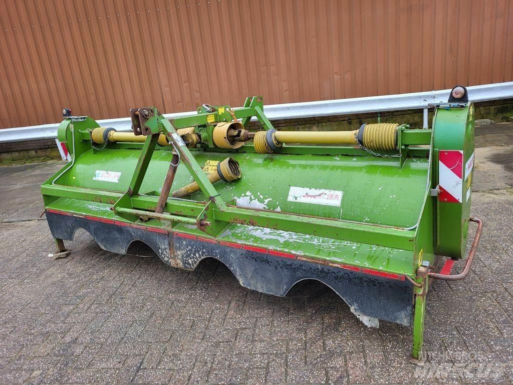 Baselier LKB 320 Osobní vozy