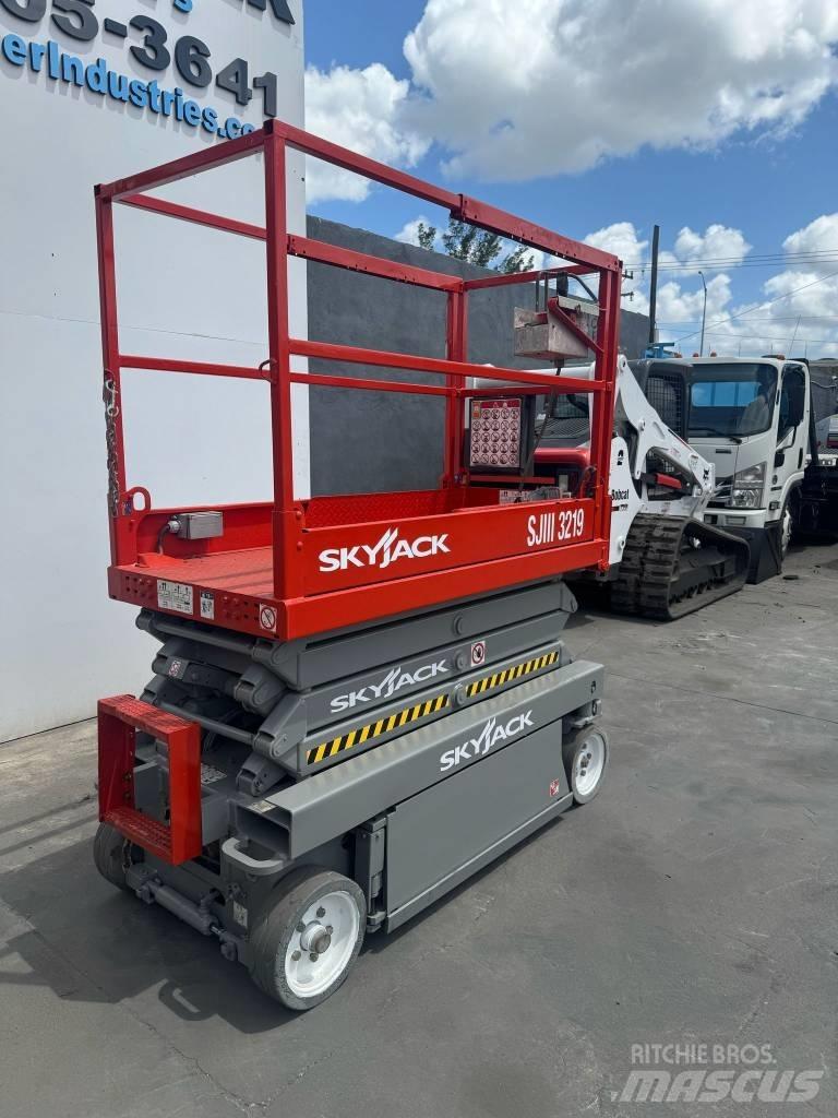SkyJack SJ III 3219 Nůžková zvedací plošina
