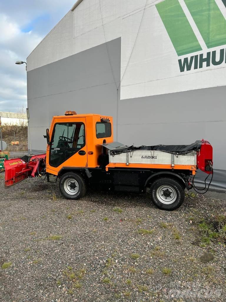 Ladog T1400 Kompaktní traktory