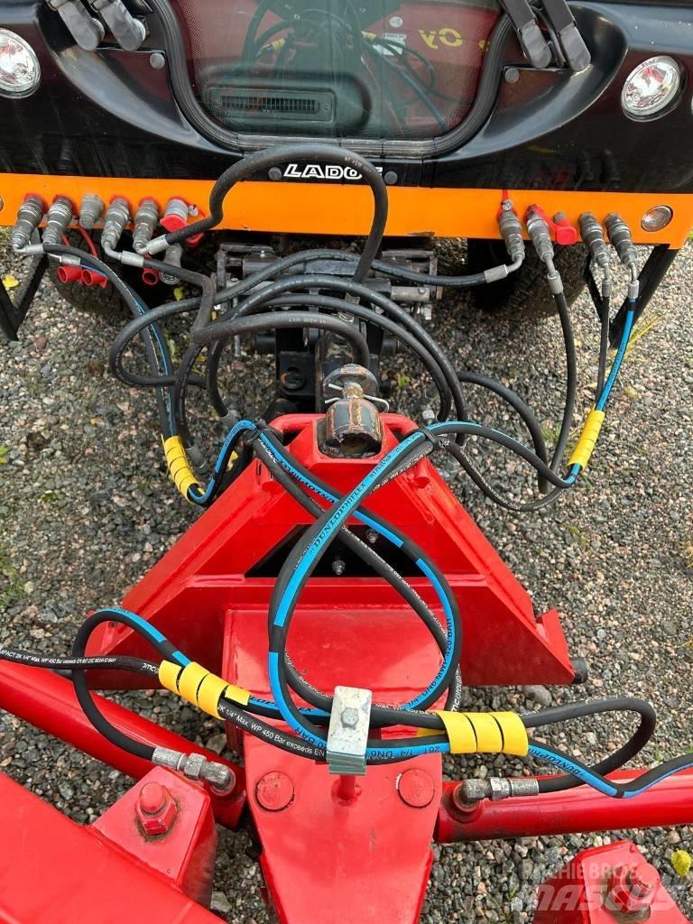 Ladog T1400 Kompaktní traktory