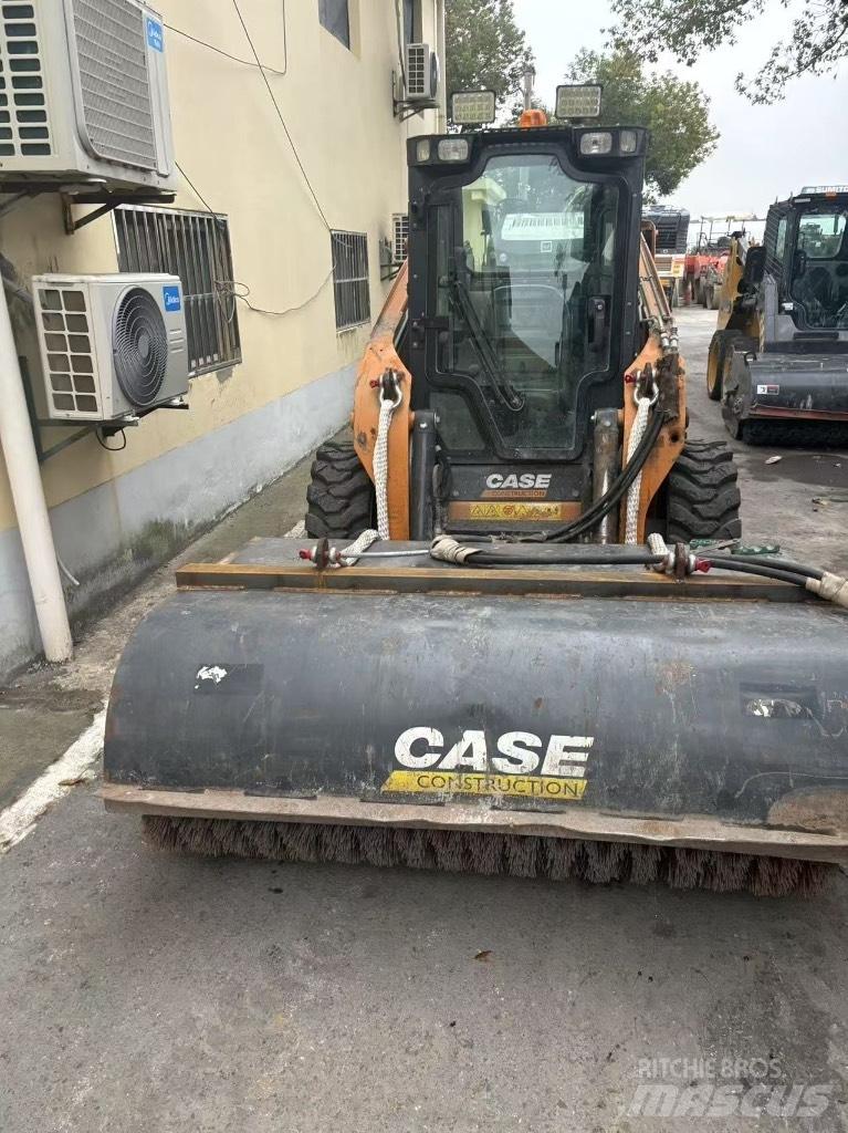 CASE SR 220B Smykem řízené nakladače