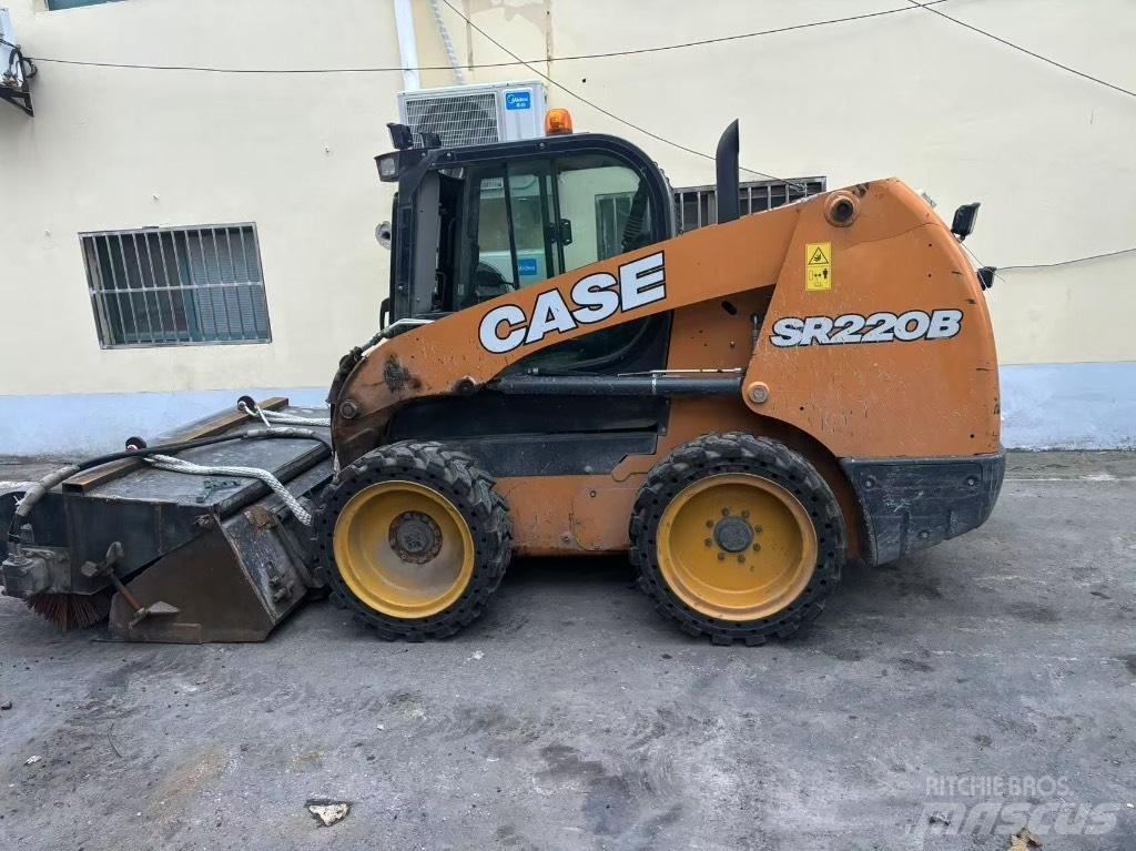 CASE SR 220B Smykem řízené nakladače
