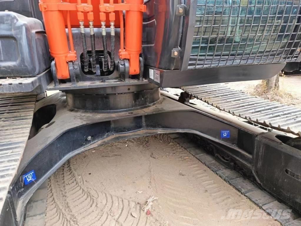 Hitachi ZX120-6 Pásová rýpadla