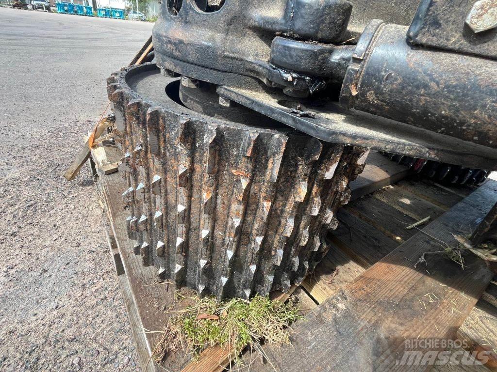 Komatsu S92 Těžební hlavy