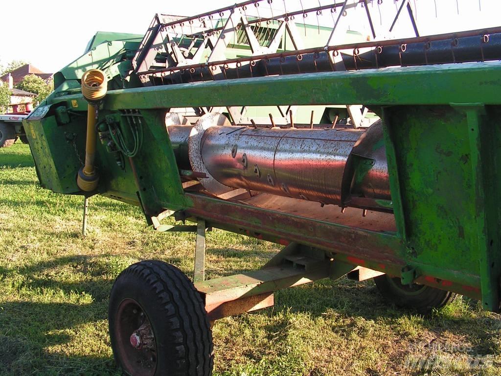John Deere 2054 Sklízecí mlátičky