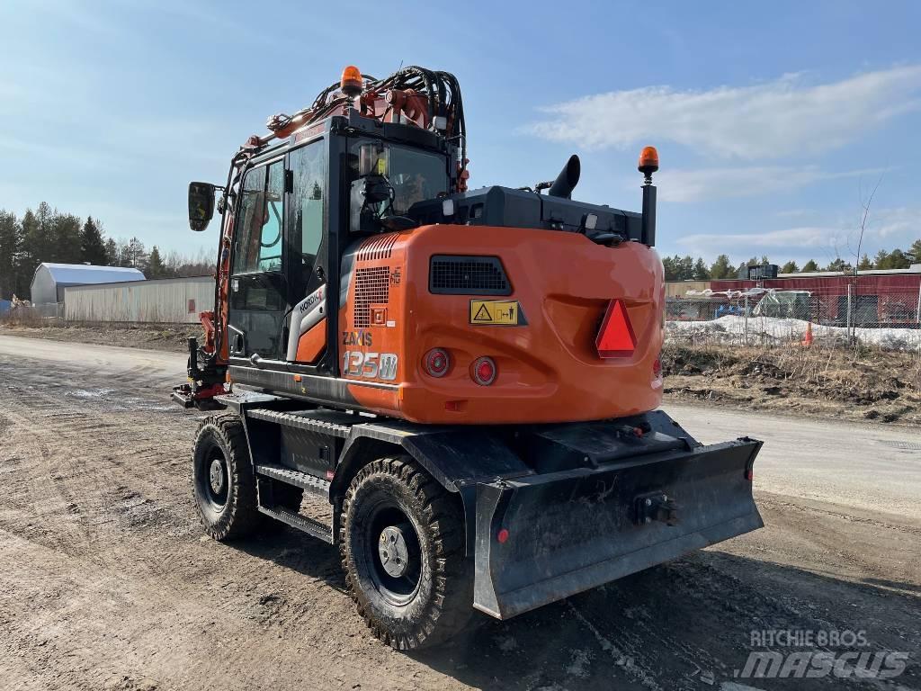 Hitachi ZX135W-7 Kolová rýpadla