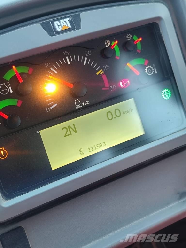 CAT 980M Kolové nakladače