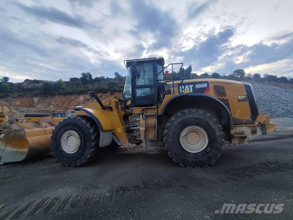 CAT 980M Kolové nakladače
