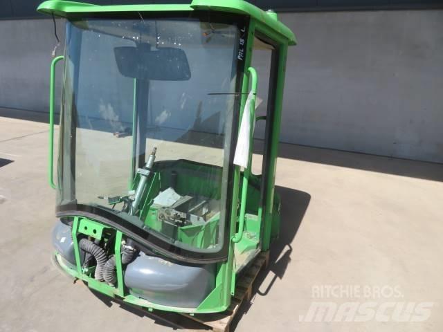 Volvo L30B / L35B Kabiny a interiér