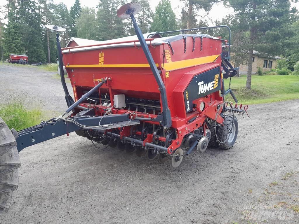 Tume Vega 3000 Kombinované secí stroje