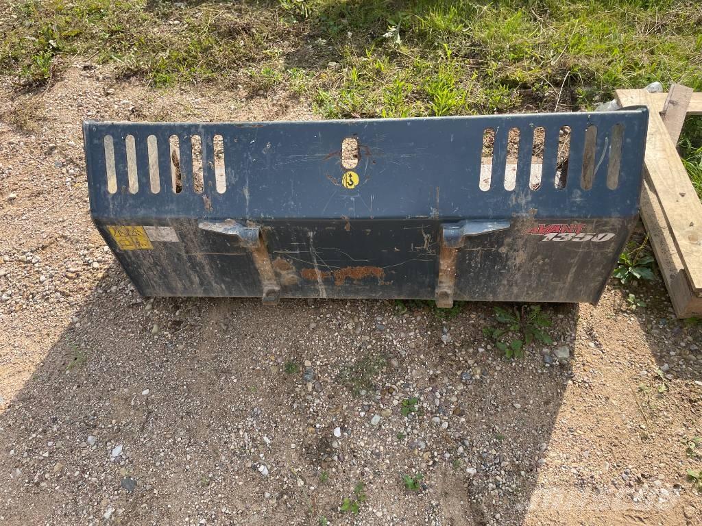 Avant 640 Kolové nakladače