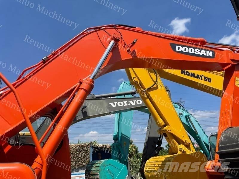 Doosan DH 300 LC-7 Pásová rýpadla