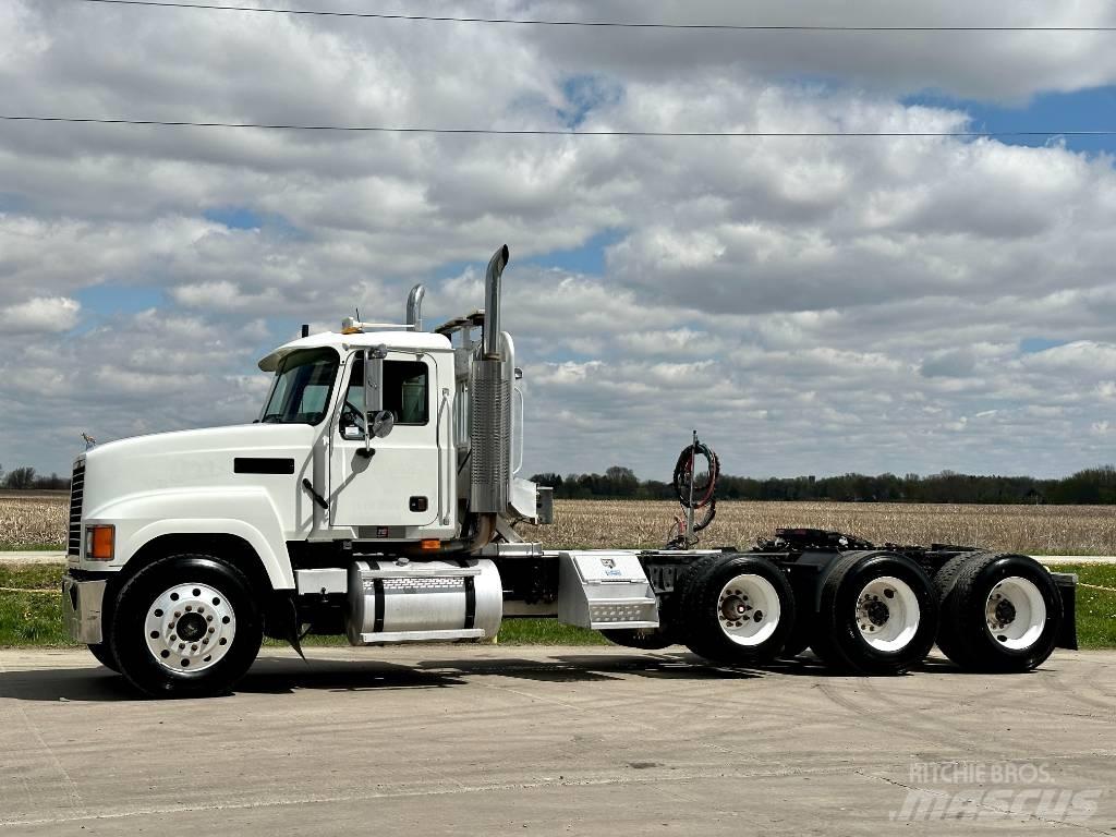 Mack CH 613 Tahače