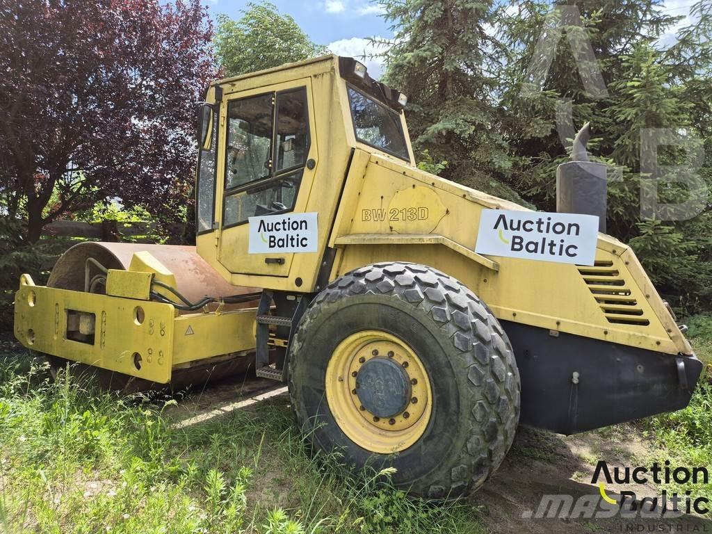 Bomag BW 211 D Tahačové válce