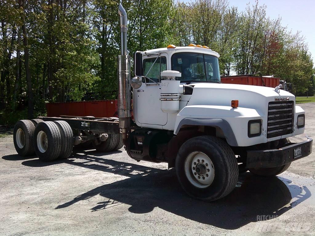 Mack RB 688 S Nákladní vozidlo bez nástavby