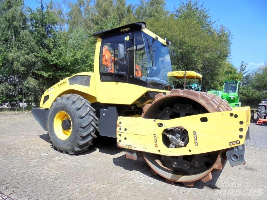 Bomag BW 213 PDH-5 Tahačové válce