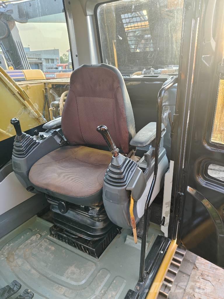CAT 320 D Pásová rýpadla