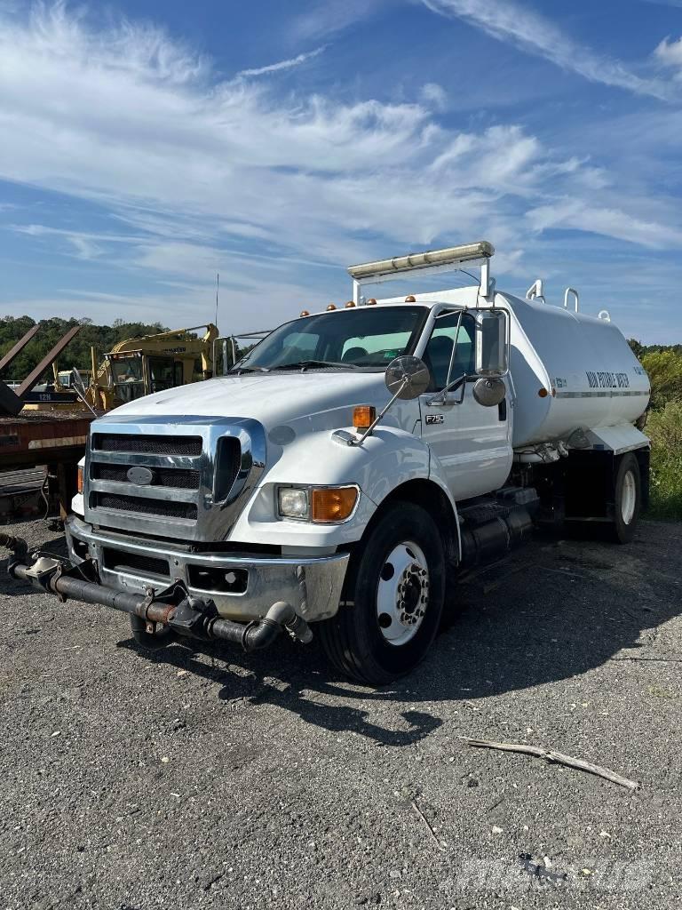 Ford F 750 XL SD Cisterny na vodu